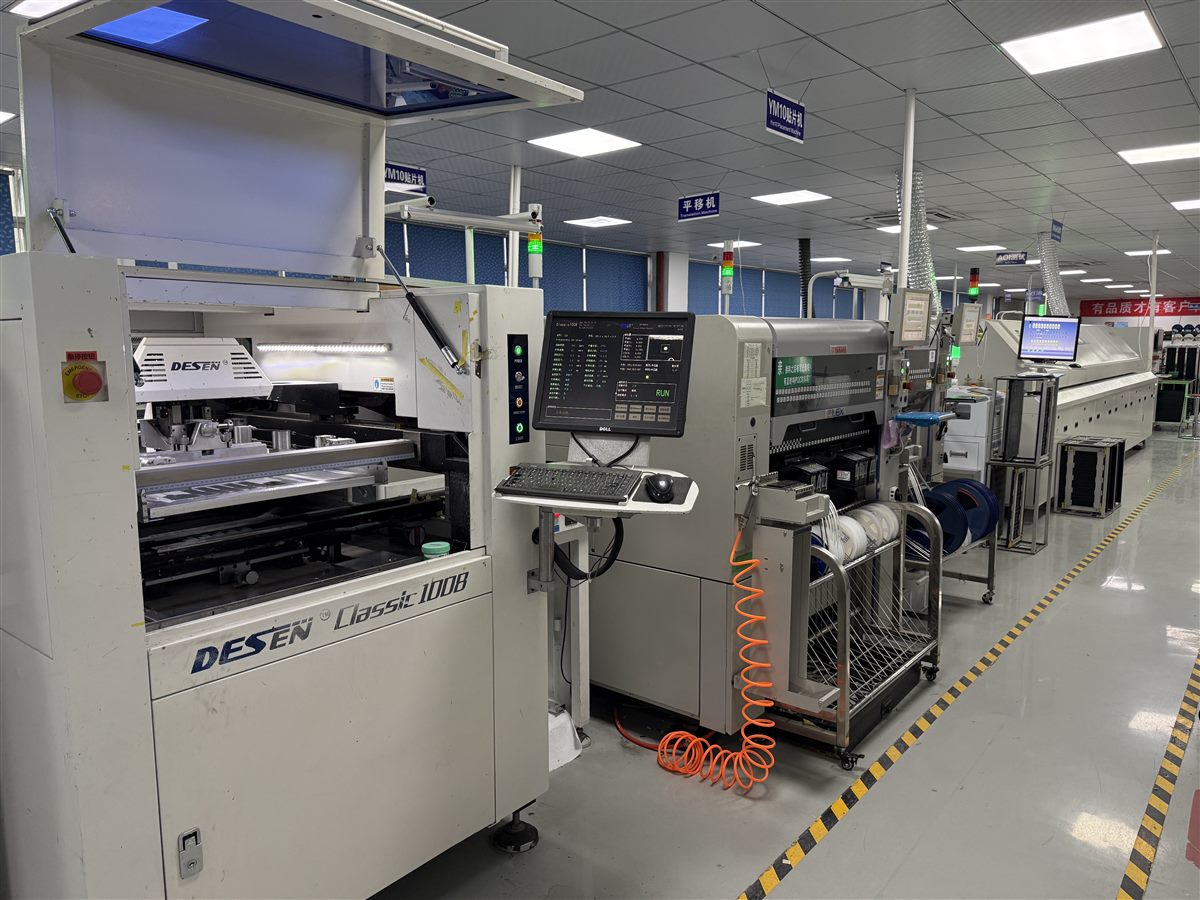 SMT placement line with automated PCB assembly equipment